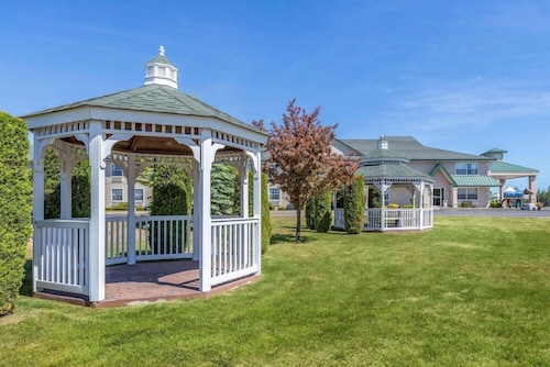 Quality Inn & Suites Manistique