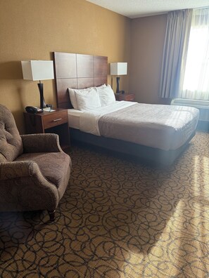 Pillowtop beds, desk, laptop workspace, blackout drapes - Quality Inn & Suites Manistique (Manistique)