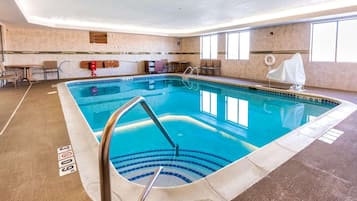 Indoor pool, pool loungers