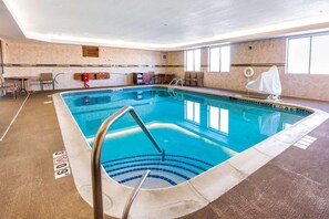 Indoor pool, pool loungers