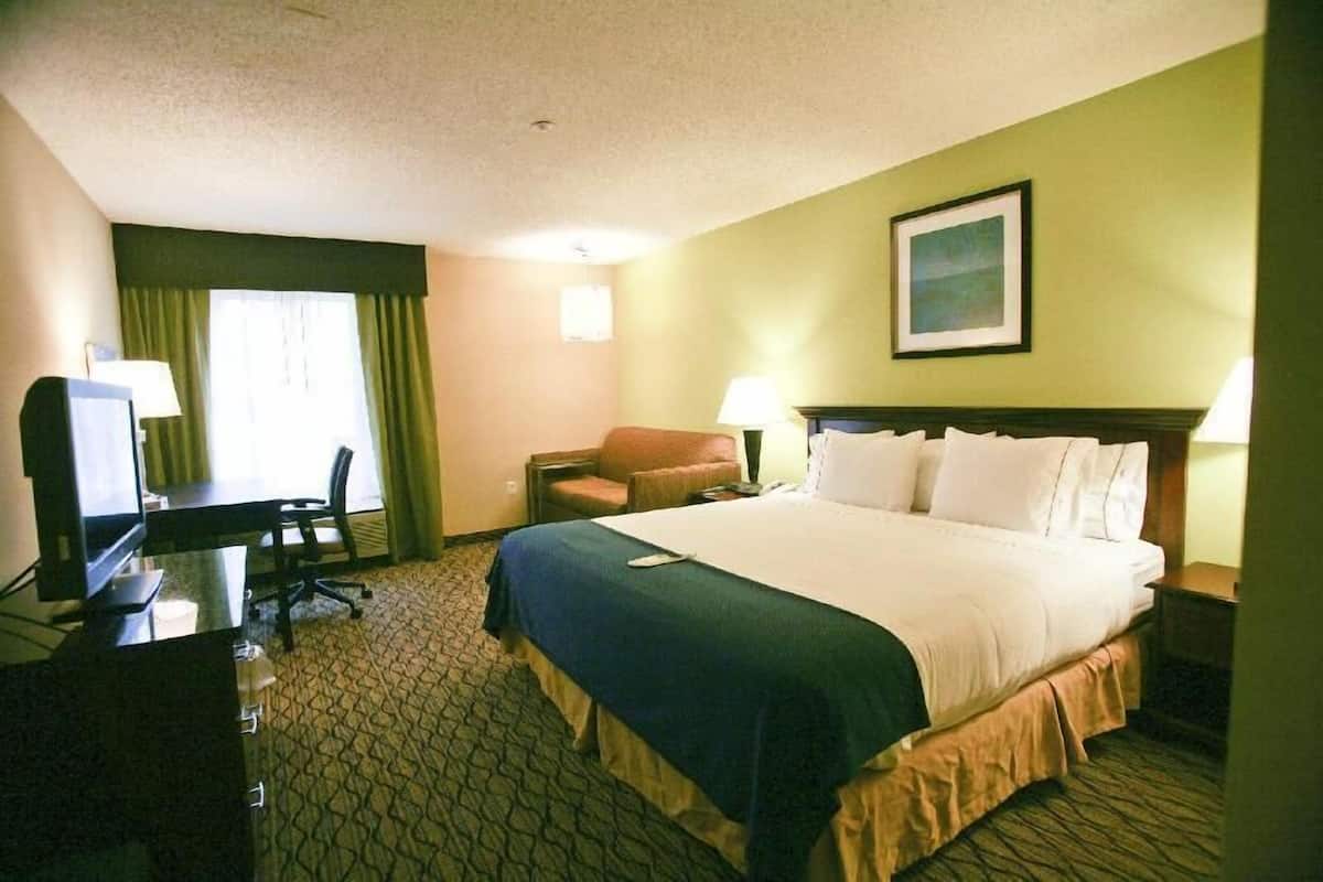 Premium bedding, down comforters, pillowtop beds, in-room safe