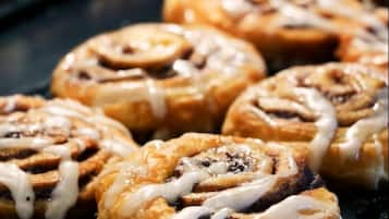 Free buffet breakfast on weekends