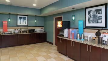 Tägliches inbegriffenes Frühstück zum Mitnehmen