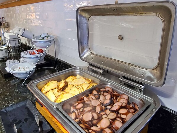 Free daily on-the-go breakfast 