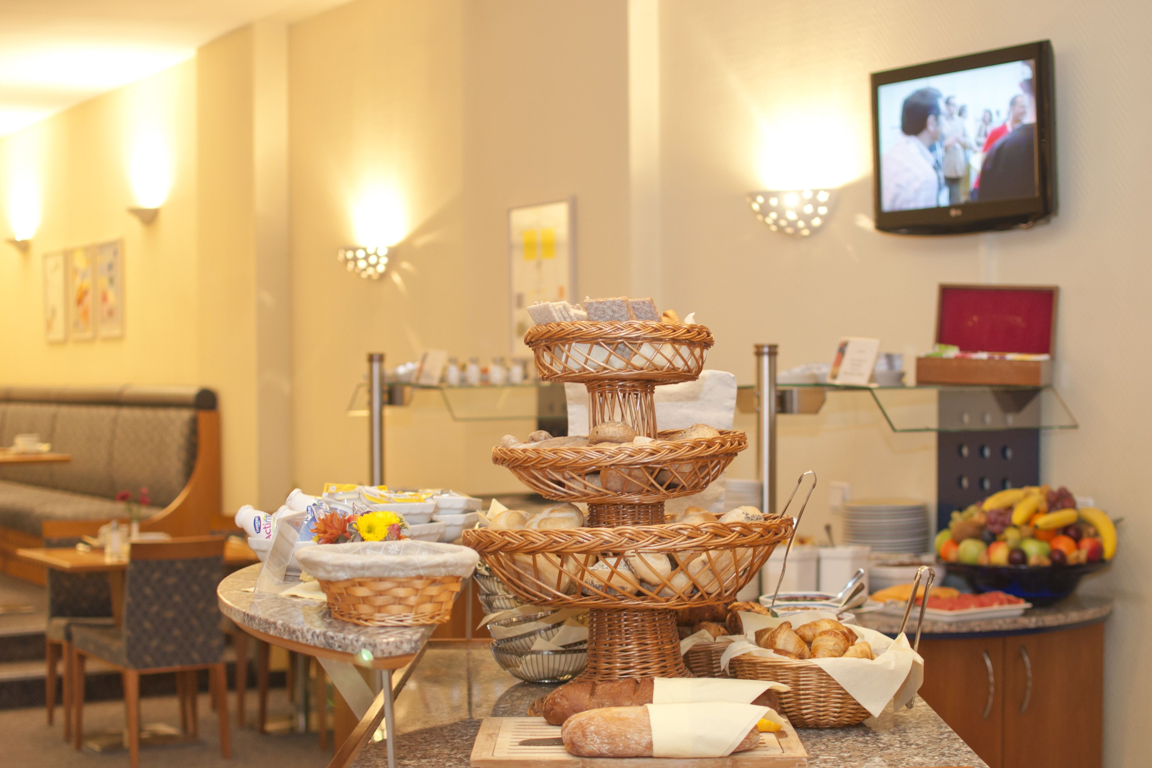 Frukostbuffé varje dag (EUR 10 per person)