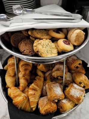 Tägliches inbegriffenes Frühstücksbuffet