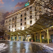 La Quinta Inn & Suites by Wyndham Boston Somerville