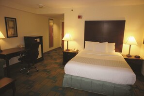 Room, 1 Queen Bed, Accessible, Non Smoking (Roll in Shower, Hearing) | Pillowtop beds, desk, blackout drapes, iron/ironing board