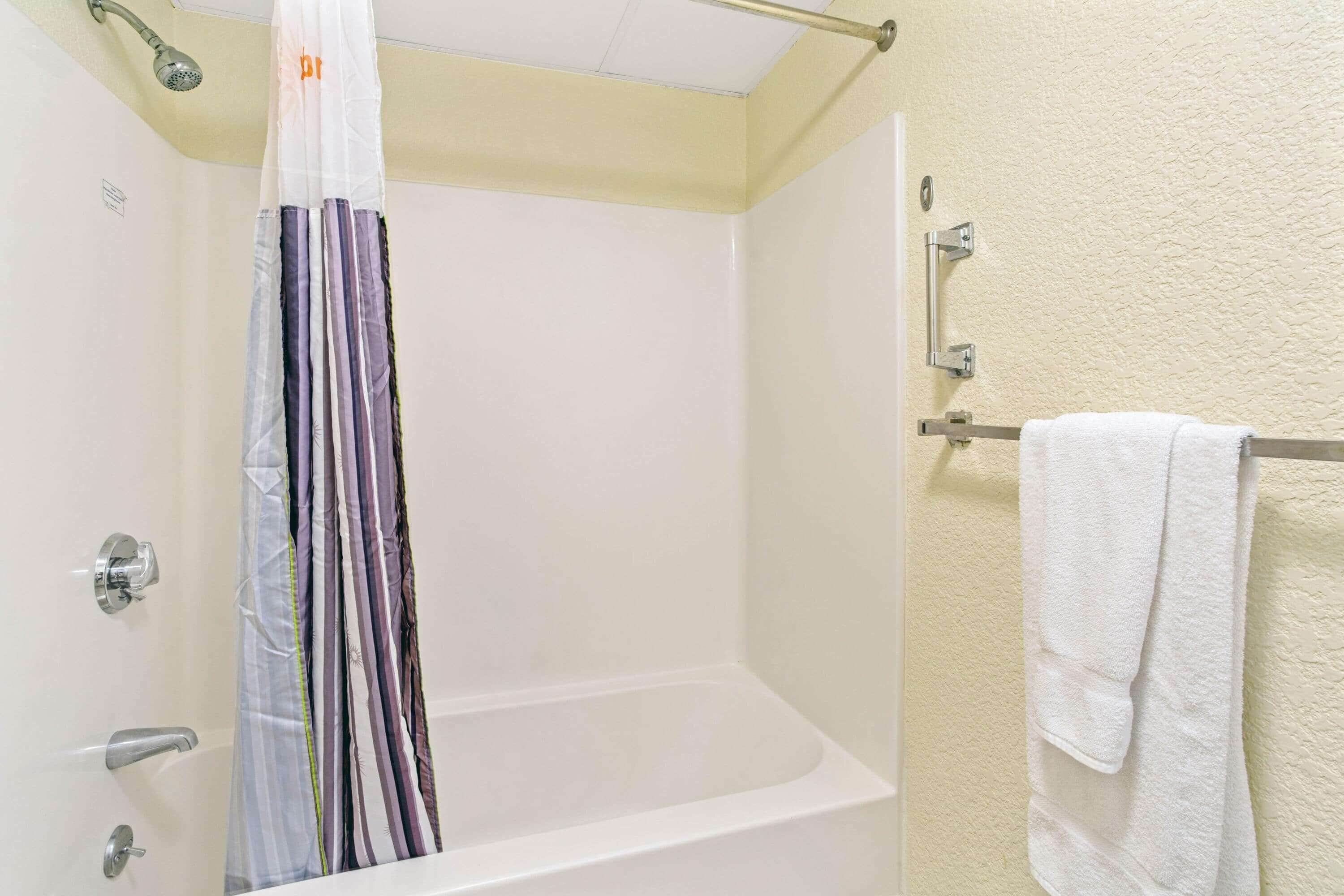 Photo - La Quinta Inn & Suites by Wyndham Boston Somerville