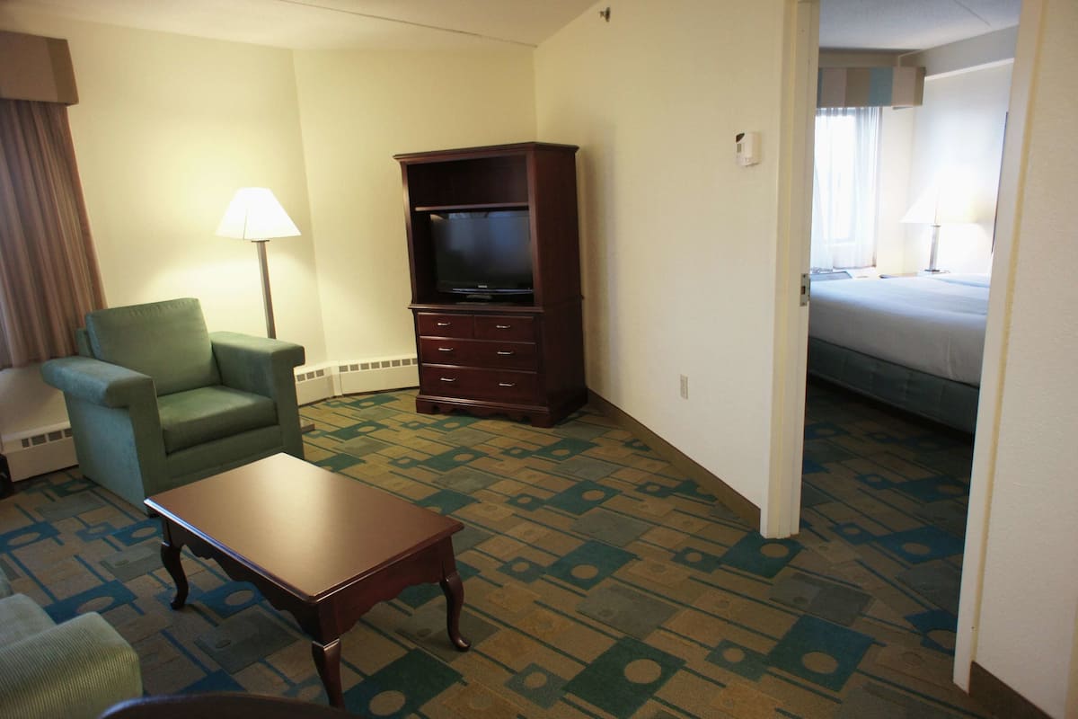 Deluxe suite, 1 queensize bed, niet-roken | Pillowtop-bedden, een bureau, verduisterende gordijnen