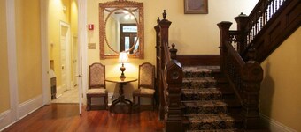 The Queen Anne Hotel