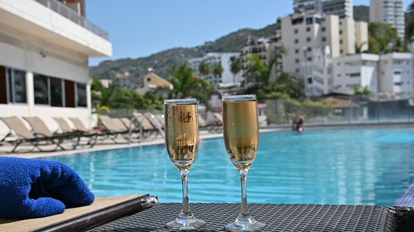 Poolside bar