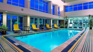 Indendørs pool, sæsonbestemt udendørs pool