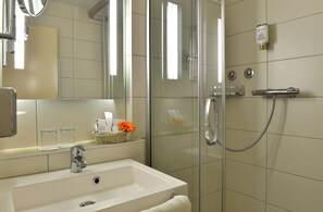 Shower, free toiletries, hair dryer, towels