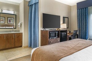 Suite, 1 King Bed, Non Smoking, Jetted Tub (with Sofabed)