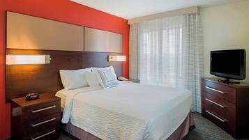 Allergikerbettwaren, Schreibtisch, laptopgeeigneter Arbeitsplatz