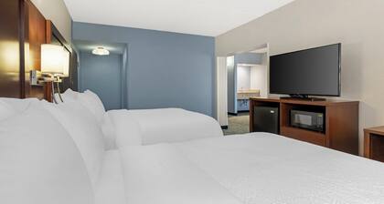 Garner Hotel Warren Northwest by IHG