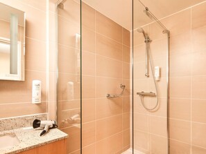 Standard Room, 1 Double Bed | Bathroom