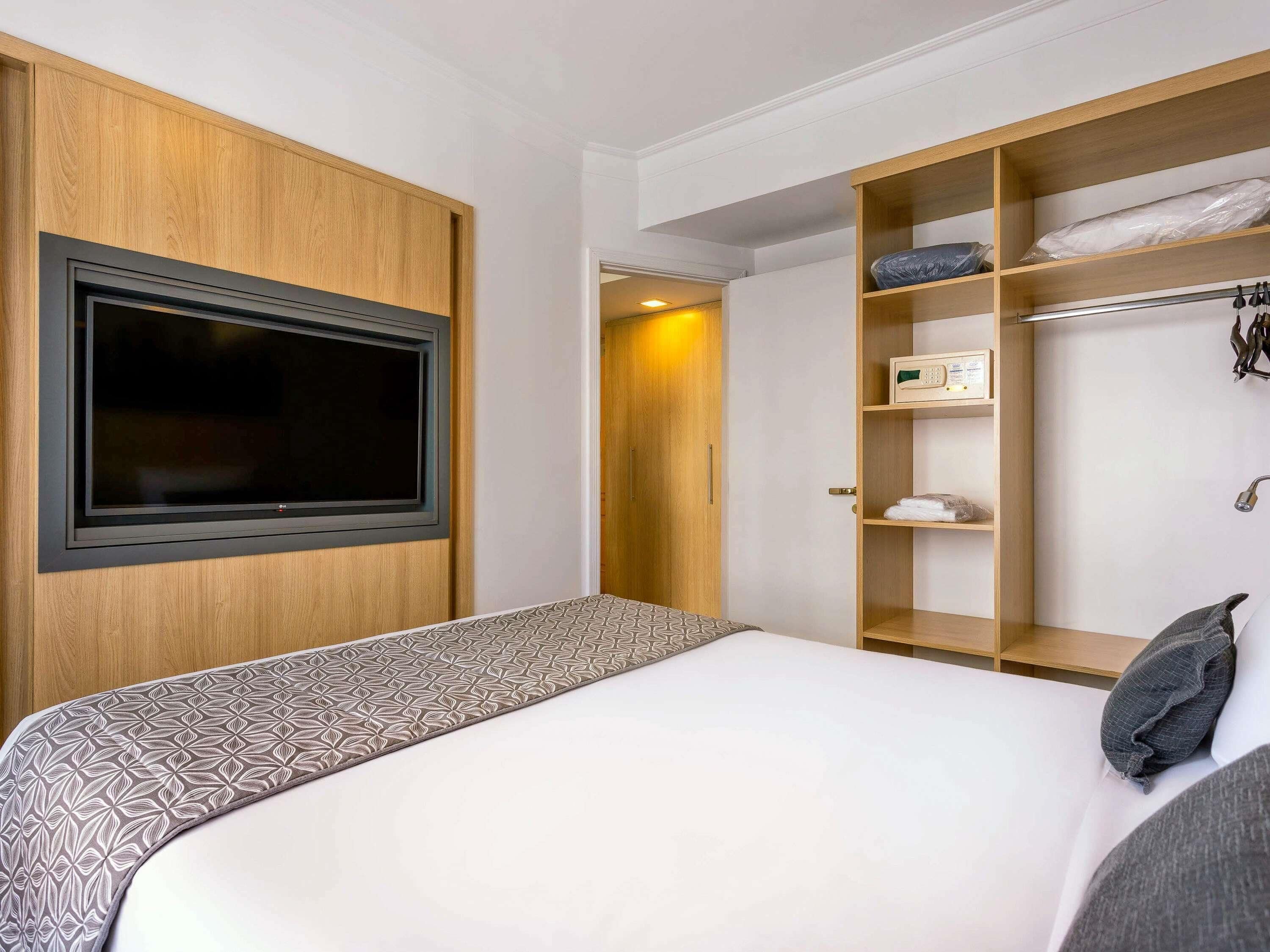 Standaard kamer, 1 tweepersoonsbed | 1 slaapkamer, een minibar, een kluis op de kamer, een bureau