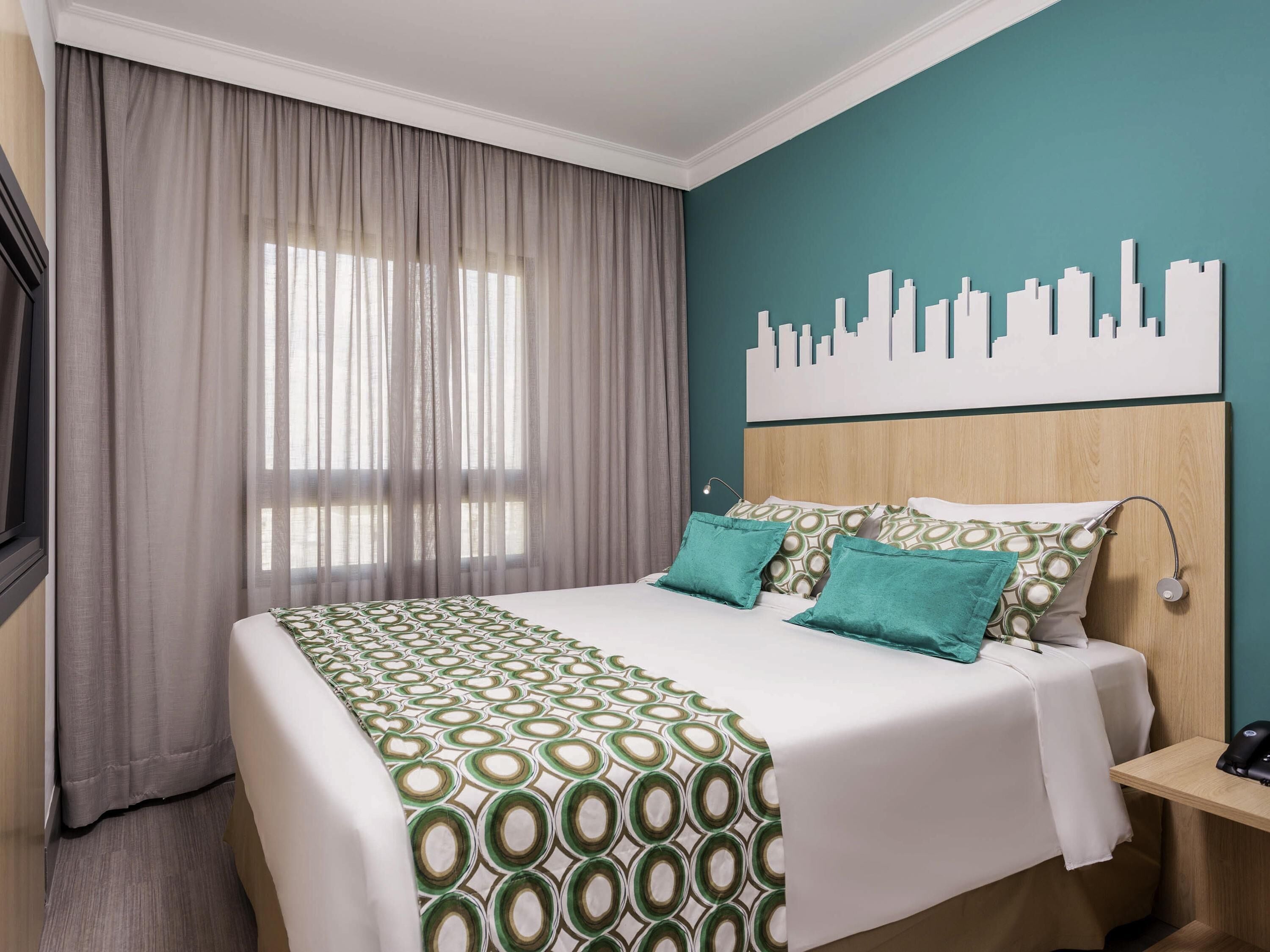 Habitación estándar, 1 cama doble | 1 dormitorio, minibar, caja fuerte y escritorio