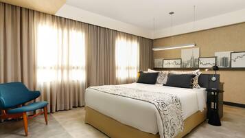 Deluxe Apartment, 1 Double Bed | 1 bedroom, minibar, in-room safe, desk