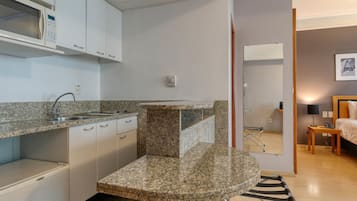Superior Room, 1 Double Bed | Minibar, in-room safe, desk, blackout drapes