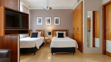 Superior Room, 2 Twin Beds | Minibar, in-room safe, desk, blackout drapes