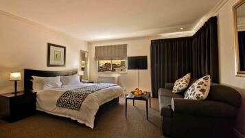 In-room safe, desk, iron/ironing board, WiFi