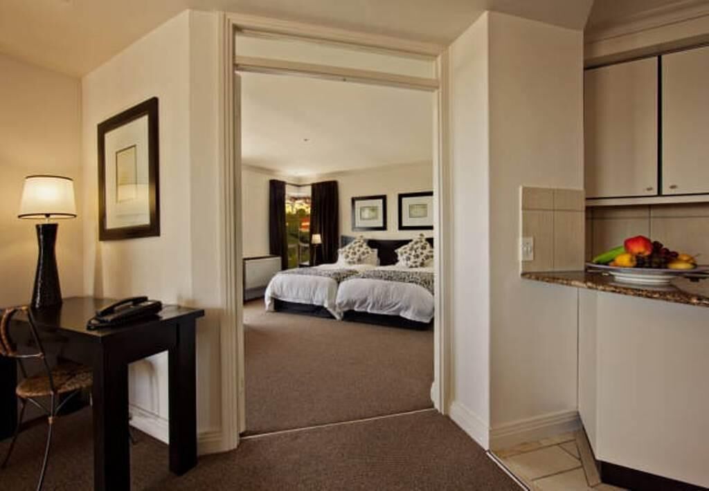 객실 내 금고, 책상, 다리미/다리미판, WiFi