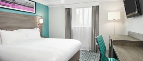 In-room safe, desk, iron/ironing board, free WiFi