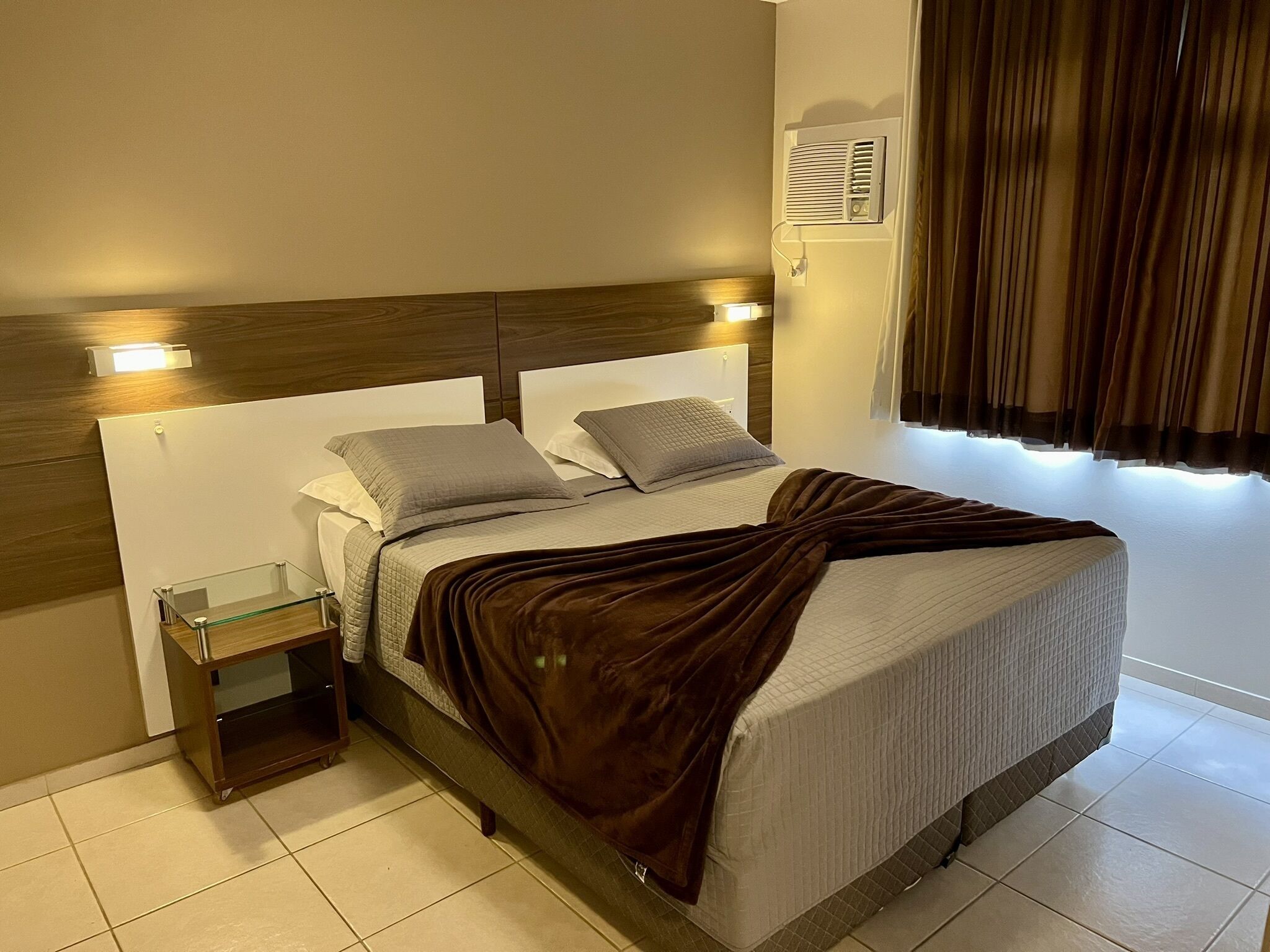 deluxe double room | 1 bedroom, minibar, desk, free wifi