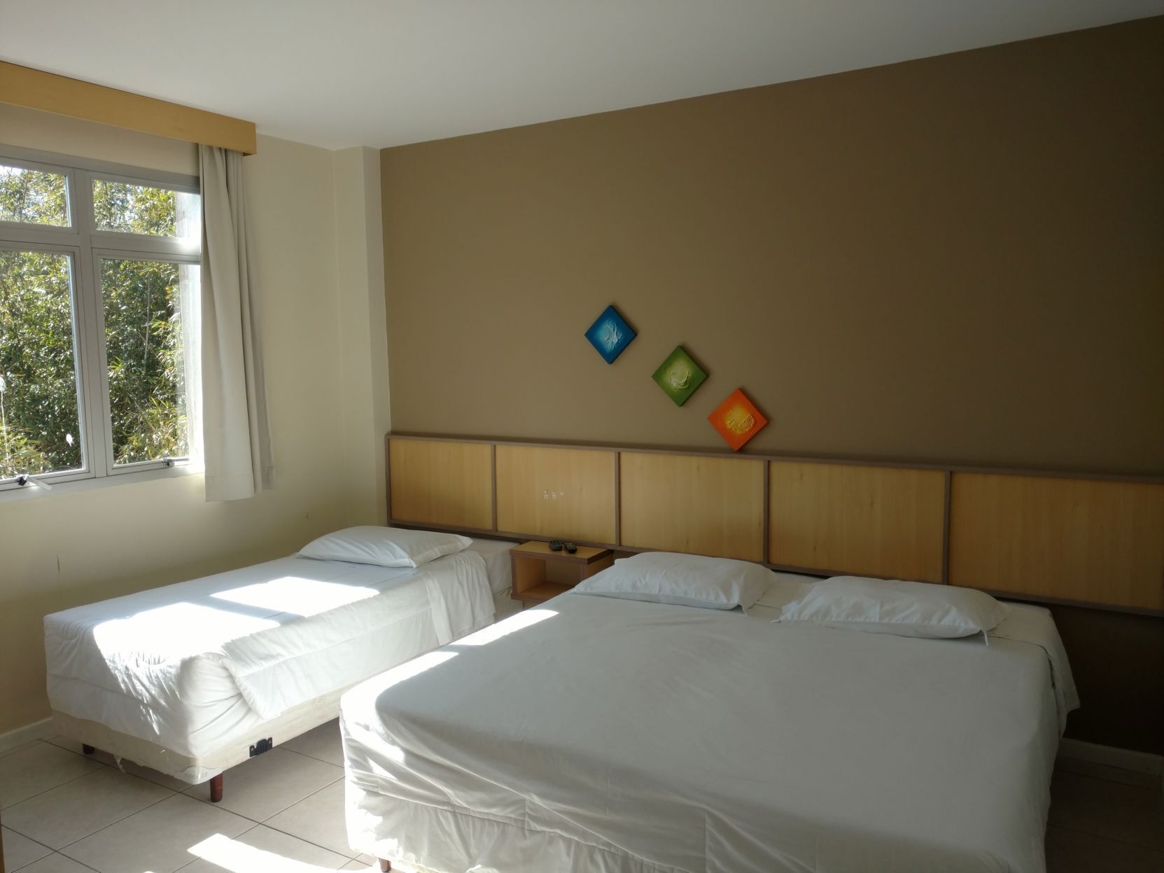 Minibar, desk, free WiFi, bed sheets