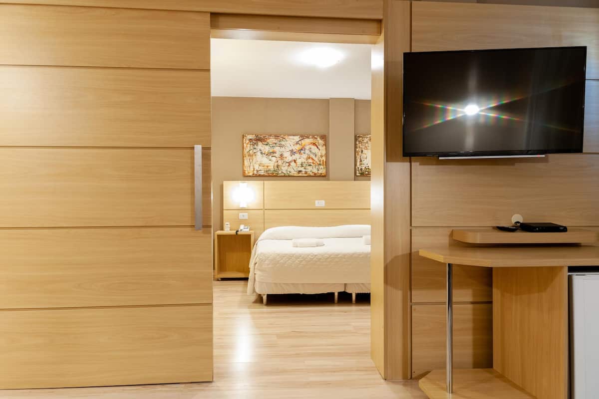 Minibar, free WiFi, bed sheets, wheelchair access