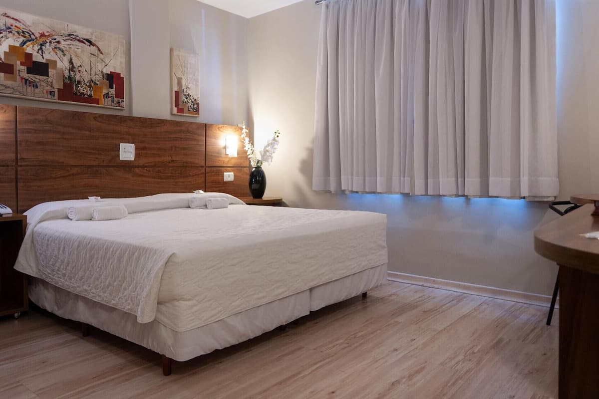 Minibar, free WiFi, bed sheets, wheelchair access