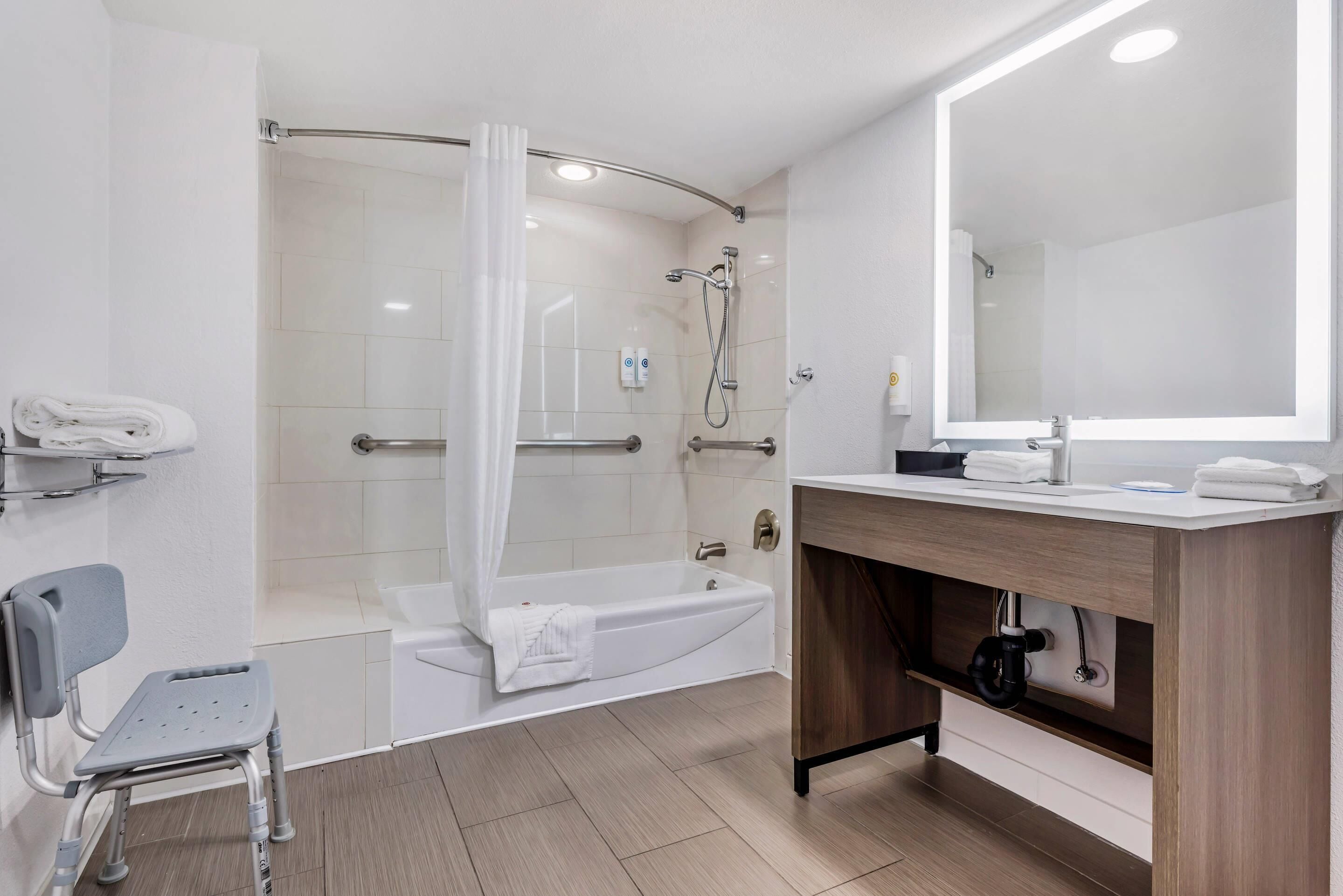 Room, 1 King Bed, Accessible, Non Smoking | In-room safe, desk, laptop workspace, blackout curtains