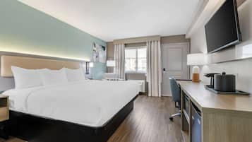 Room, 1 King Bed, Accessible, Non Smoking | In-room safe, desk, laptop workspace, blackout drapes