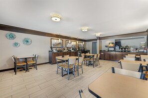 Free daily continental breakfast 