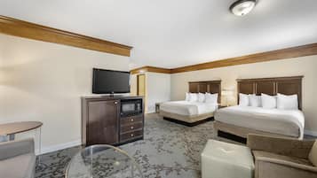 普通套房, 2 張加大雙人床, 非吸煙房, 雪櫃和微波爐 (Third bed is a Sofabed) | 熨斗/熨衫板、免費嬰兒床、免費摺床/加床、免費 Wi-Fi