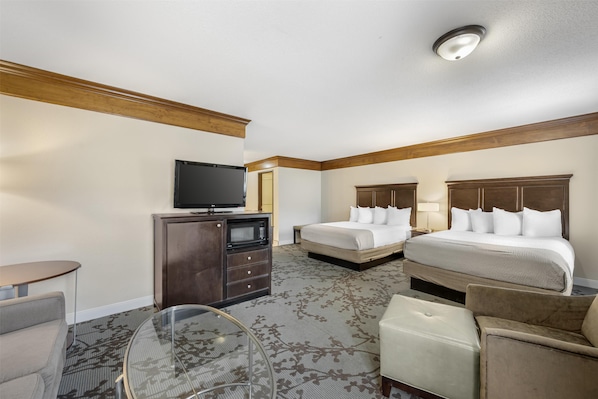 Junior Suite, 2 Queen Beds, Non Smoking, Refrigerator & Microwave (Third bed is a Sofabed) | 1 bedroom, iron/ironing board, free cribs/infant beds