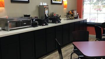 Free daily continental breakfast