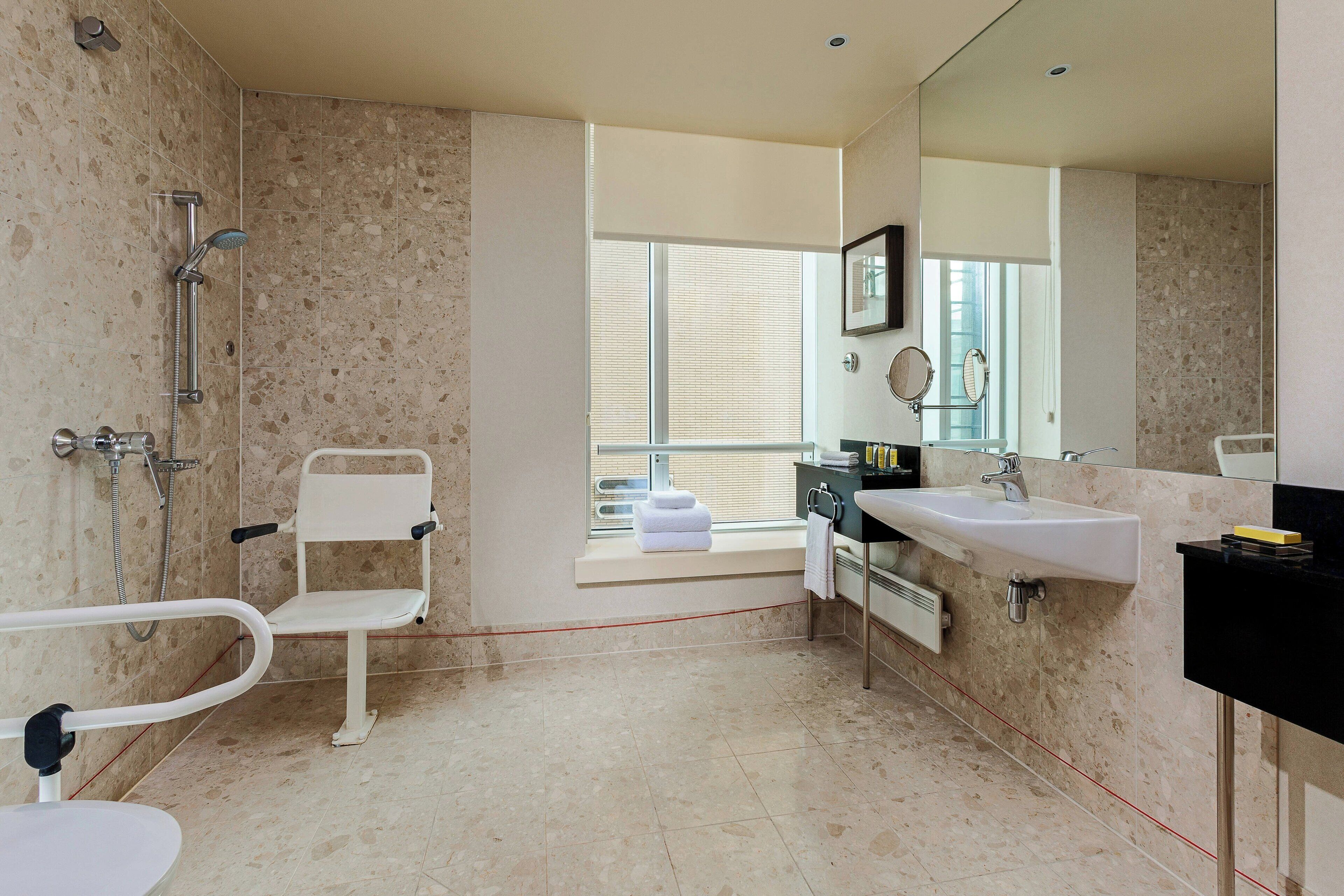 superior twin room, 2 single beds, non smoking | bathroom | combined shower/bathtub, free toiletries, hair dryer, slippers