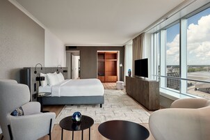 Egyptian cotton sheets, premium bedding, pillowtop beds, in-room safe