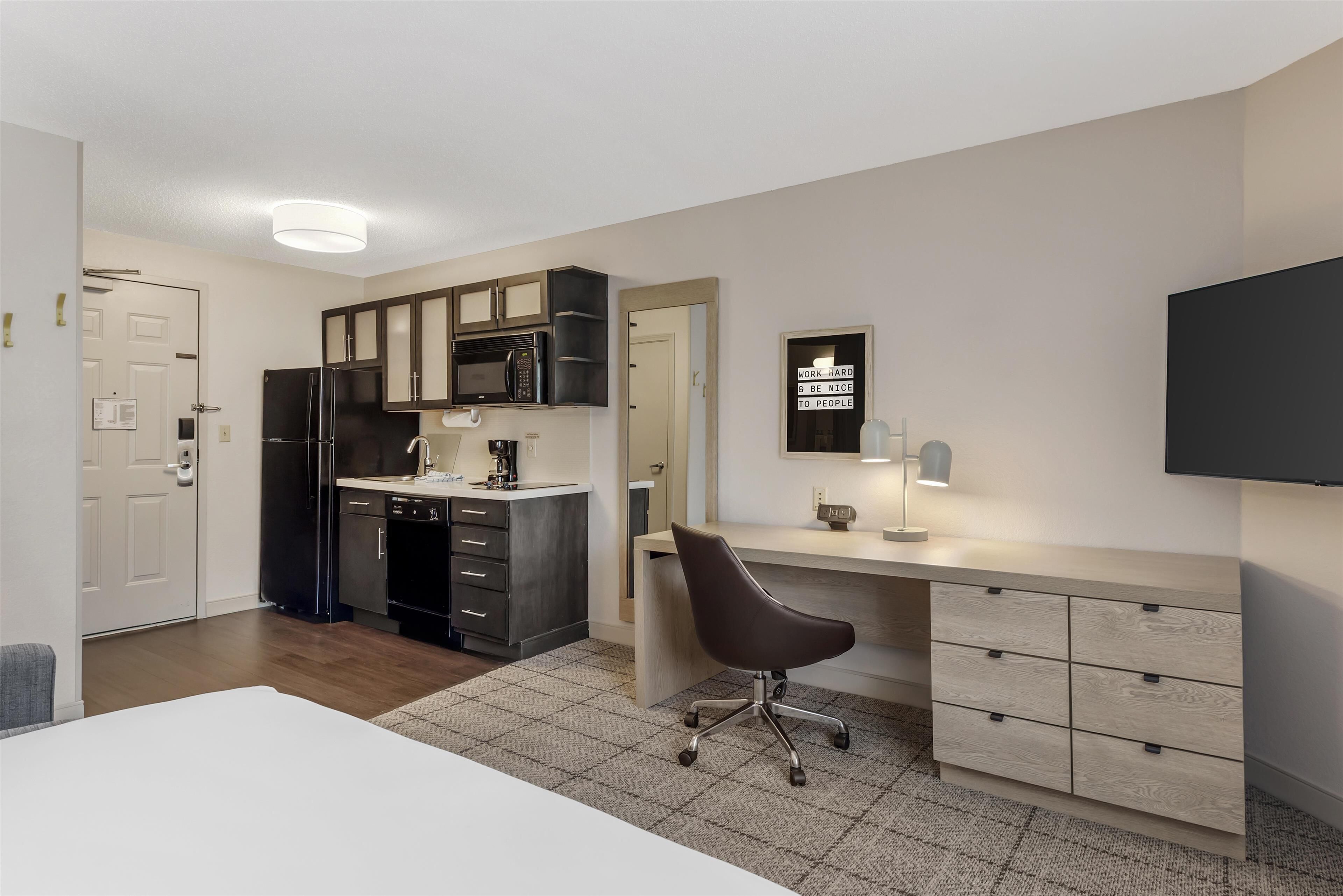 studio suite, 1 queen bed (studio) | private kitchenette | fridge, microwave, stovetop, dishwasher