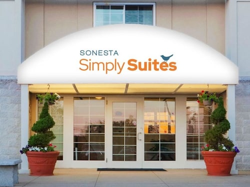 Sonesta Simply Suites Boston Burlington