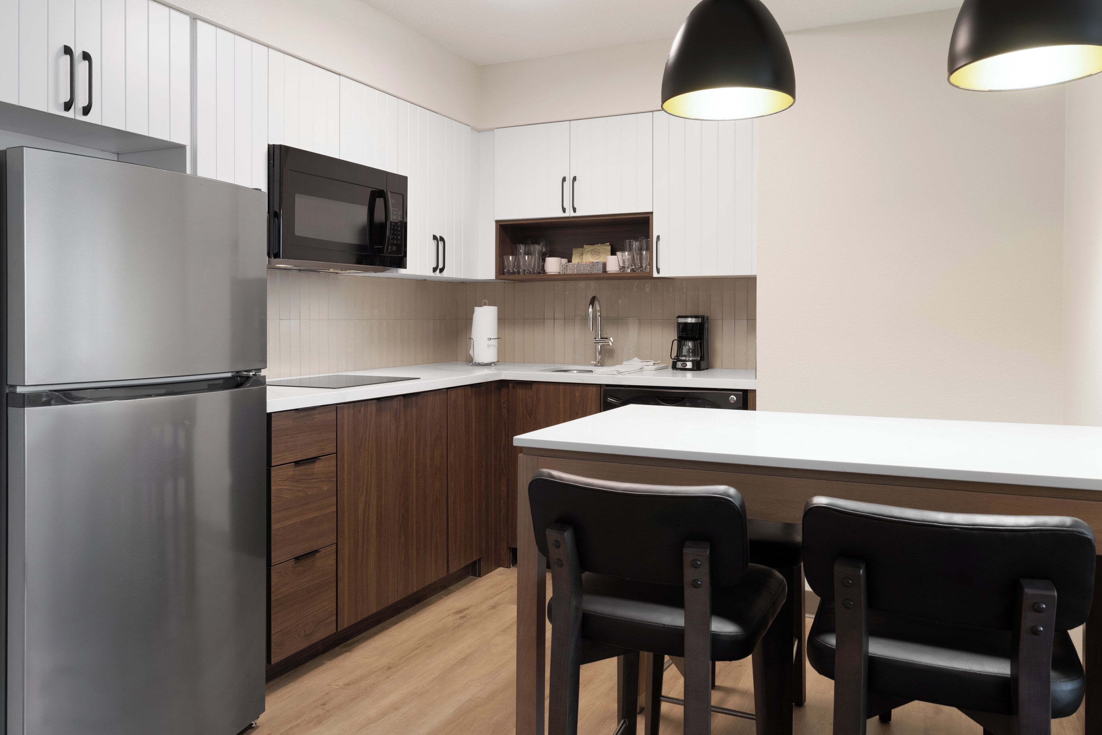 Desk, laptop workspace, iron/ironing board, free WiFi