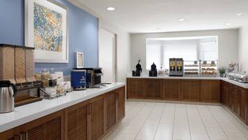 Free daily buffet breakfast