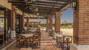 3 restaurants servant le petit déjeuner, spécialités Cuisine mexicaine