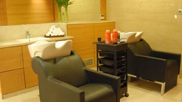 Hair salon