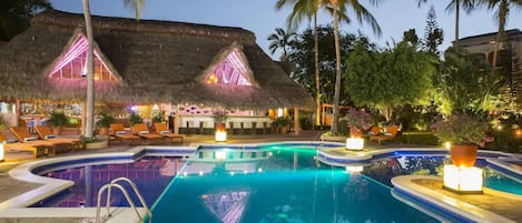 Outdoor pool, sun loungers