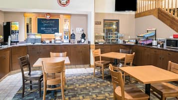 Free daily buffet breakfast